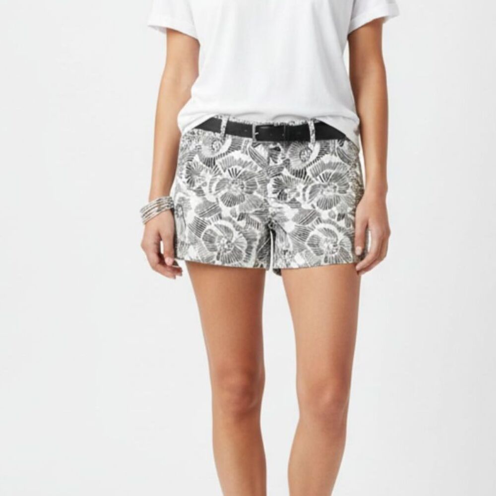 Old Navy Black & White Print Bermuda Shorts NEW 6